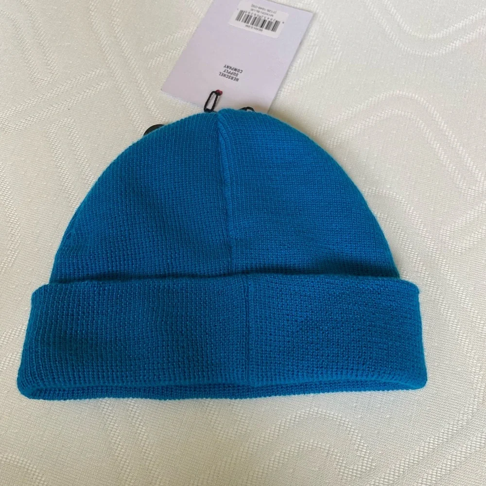 HERSCHEL KIDS beanie! Unisex!! CUTE & COZY- keep your littles noggin warm👶🏻